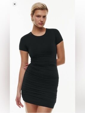 Babaton Black Short Sleeve Ruched Midi Dress
